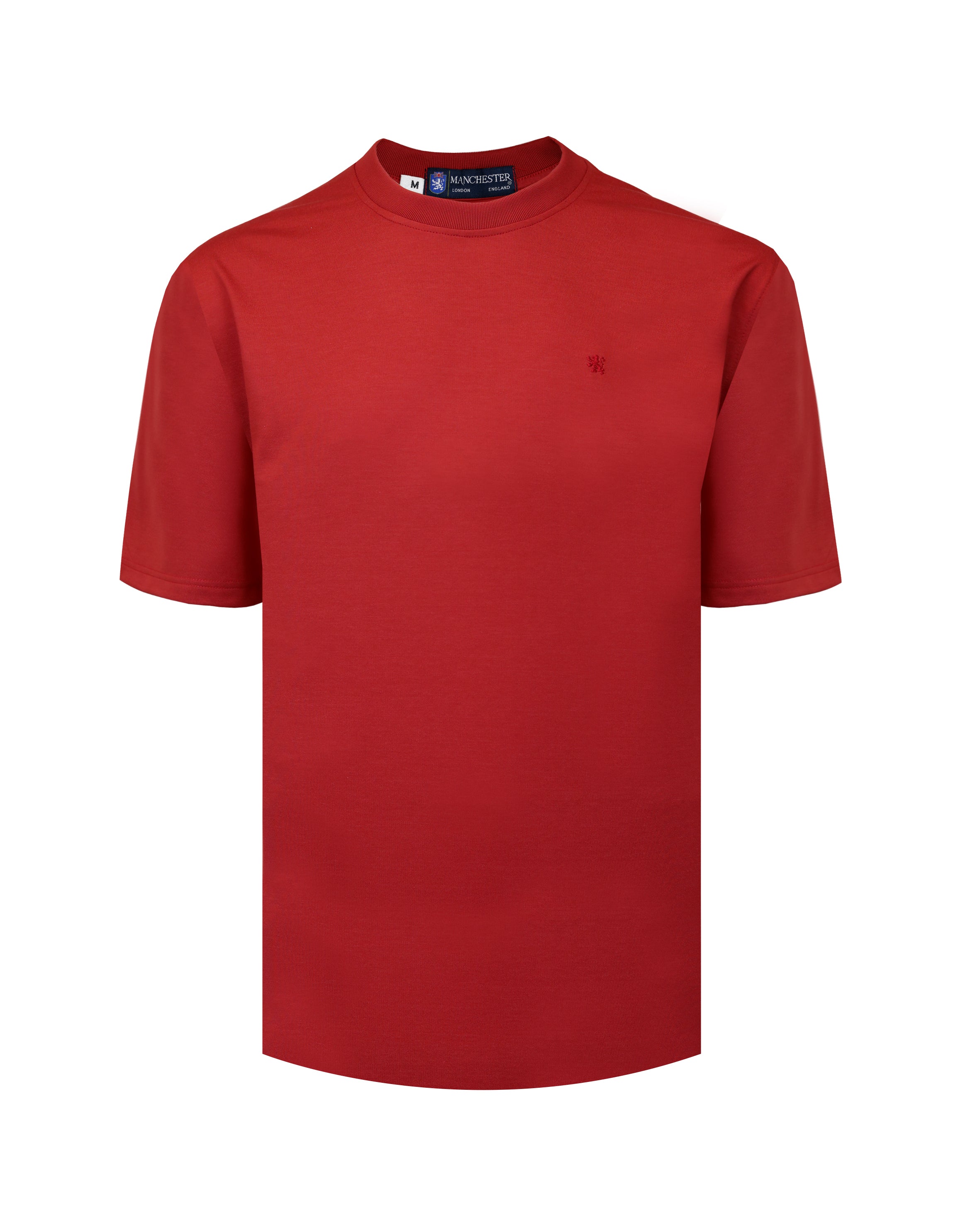 Detalle de playera roja de cuello redondo