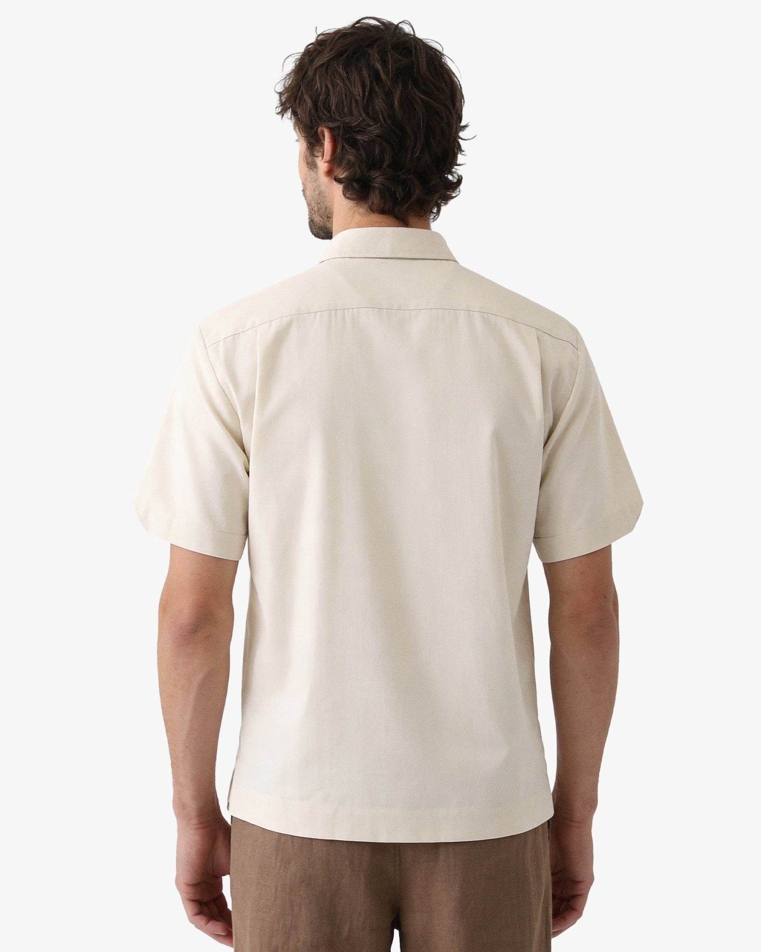 Manchester Guayabera Corta con Bordado de Circulos Cuatro Bolsas - Manchester