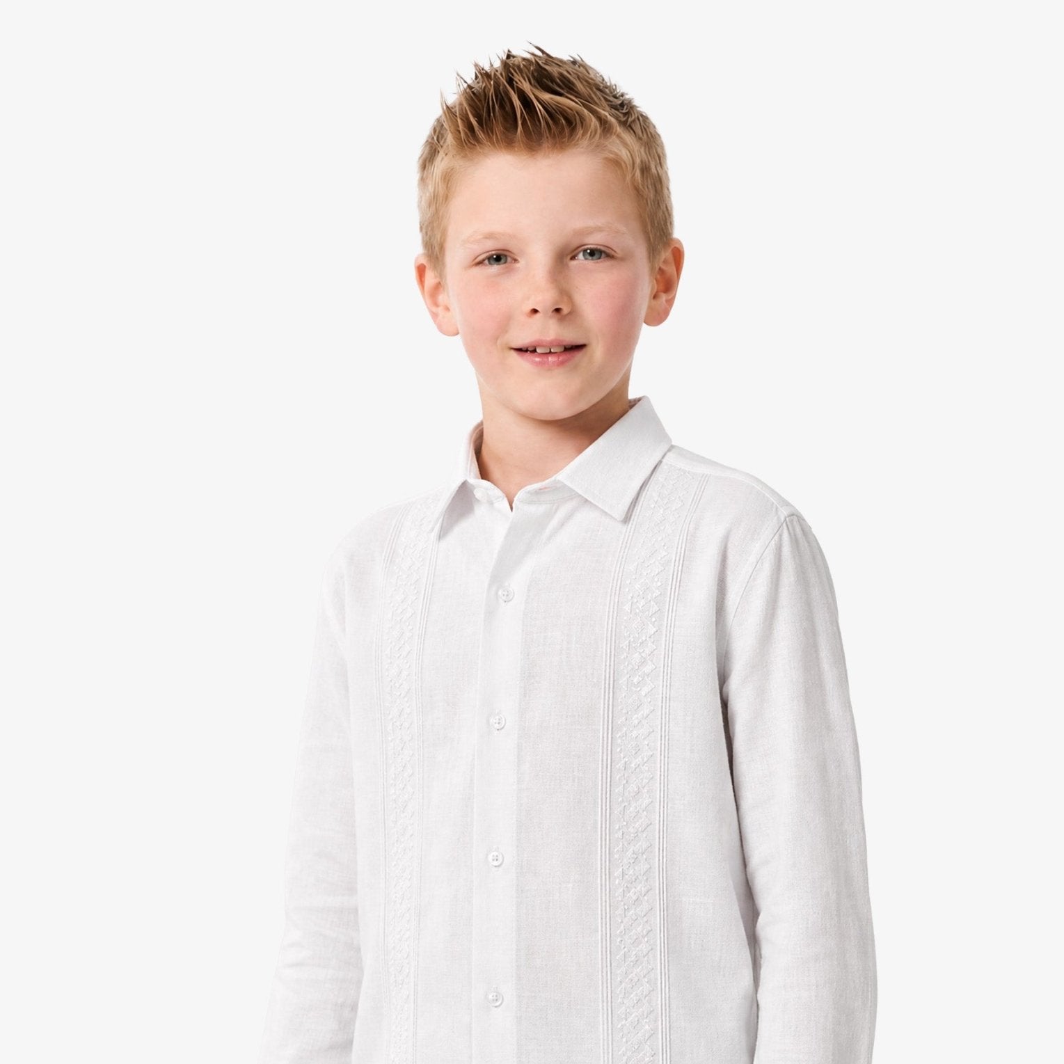 Manchester Junior Guayabera Bordado color blanco para niño