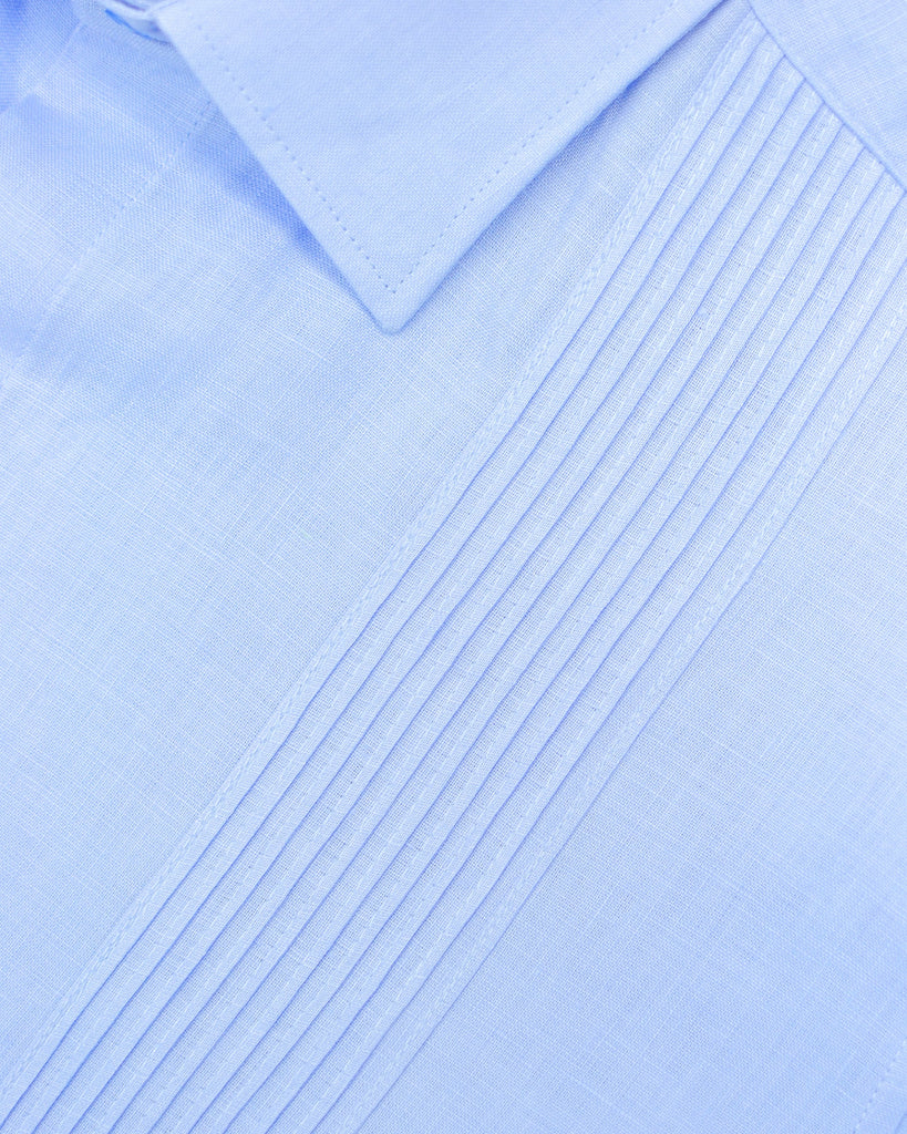 {"altText": "Camisa de Lino Manchester Slim Azul Alforzas", "color": "AZUL", "url": "https://cdn.shopify.com/s/files/1/0762/6925/7013/files/41666-C_Azul_-3.jpg?v=1693434465"}