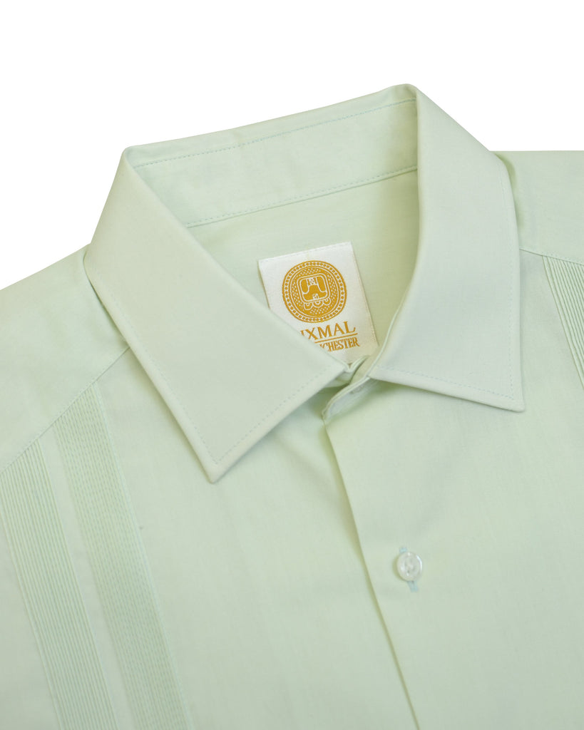 Manchester Guayabera Regular Fit Algodón y Poliéster Vista de Cuello Frontal en Menta