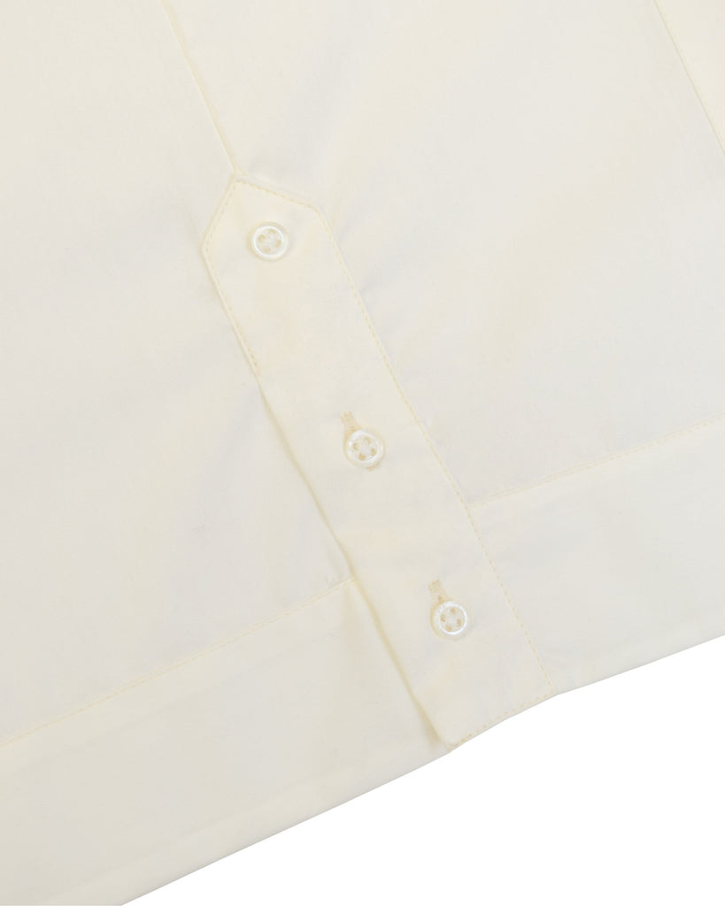 {"altText": "Manchester Guayabera Manga Corta con Cuello M\u00f3naco Bastilla en Hueso", "color": "HUESO", "url": "https://cdn.shopify.com/s/files/1/0762/6925/7013/files/3431-H_Hueso_5.jpg?v=1702478690"}