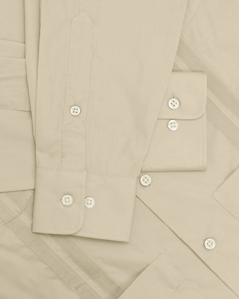 Manchester Guayabera Regular Fit Algodón y Poliéster Vista de Mangas en Arena
