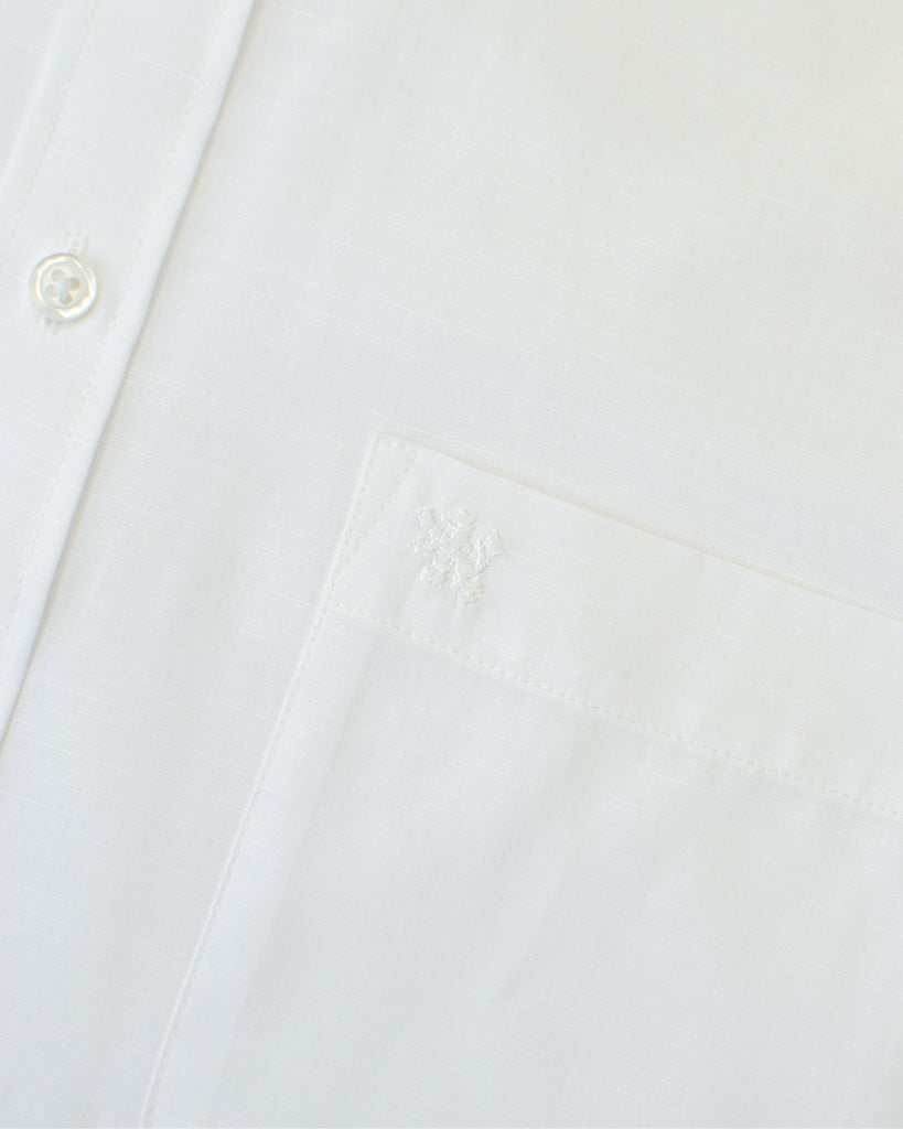 Manchester Camisa Manga Corta Regular Fit en Blanco con Algodón y Poliéster Vista Logo