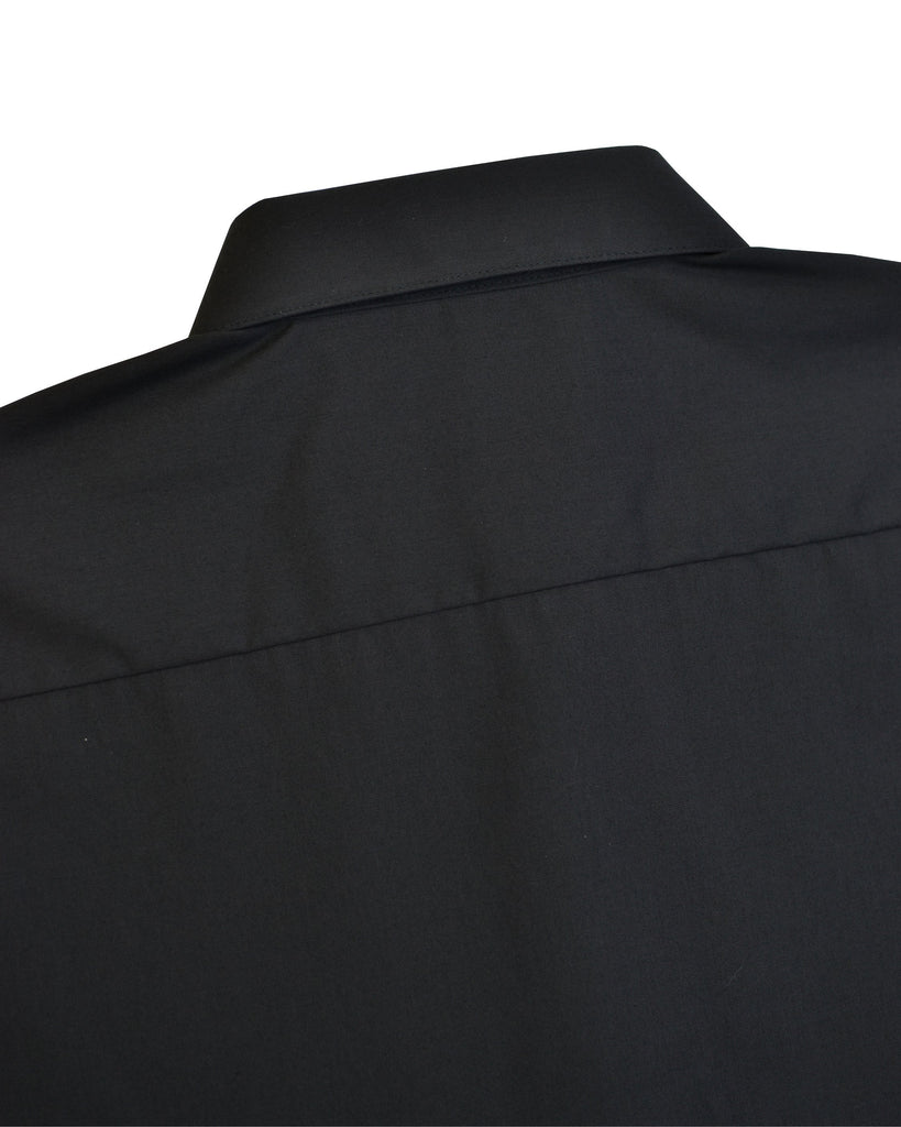Manchester Camisa Casual un Bolsillo Cuello Vista Trasera en Negro