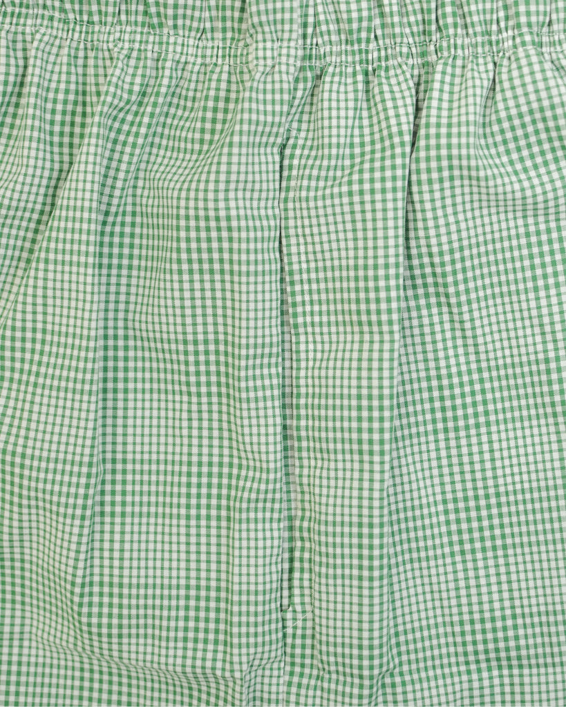 {"altText": "Manchester Pijama Verde de Cuadros Peque\u00f1os en Mezcla Poli\u00e9ster-Algod\u00f3n Bolsillo", "color": "VERDE", "url": "https://cdn.shopify.com/s/files/1/0762/6925/7013/files/68407U_Verde_4.jpg?v=1711147463"}