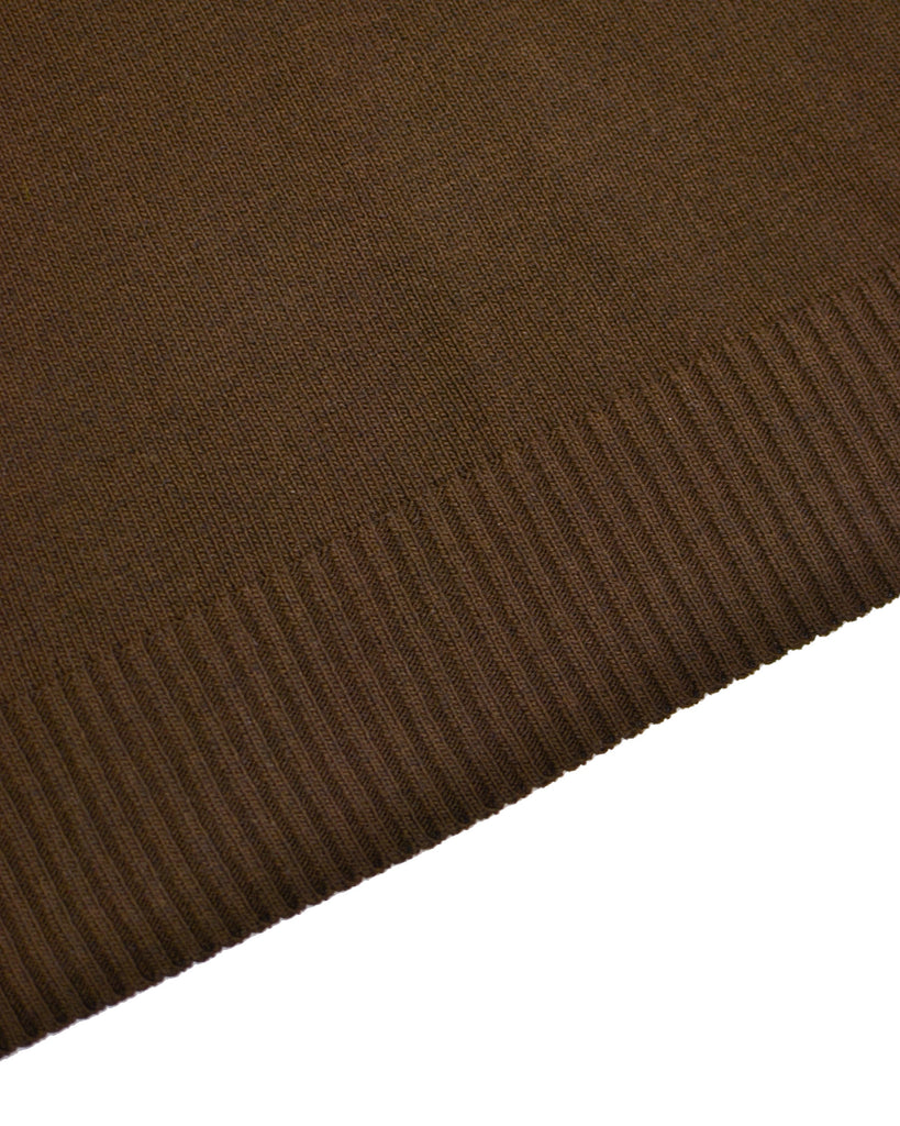 Manchester Sueter Cafe Slim Fit en Acrilico Vista Detalle Bordado