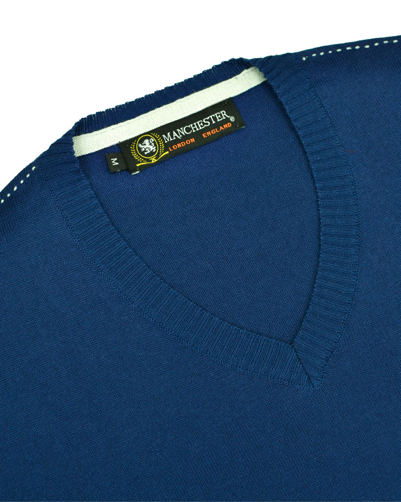 {"altText": "Manchester Sueter de Cuello V en Algodon y Acrilico Regular Fit Vista Cuello V", "color": "AZUL", "url": "https://cdn.shopify.com/s/files/1/0762/6925/7013/files/7050-O_3_a723317a-b7da-41c3-9ea6-01ac29703f93.jpg?v=1698295455"}