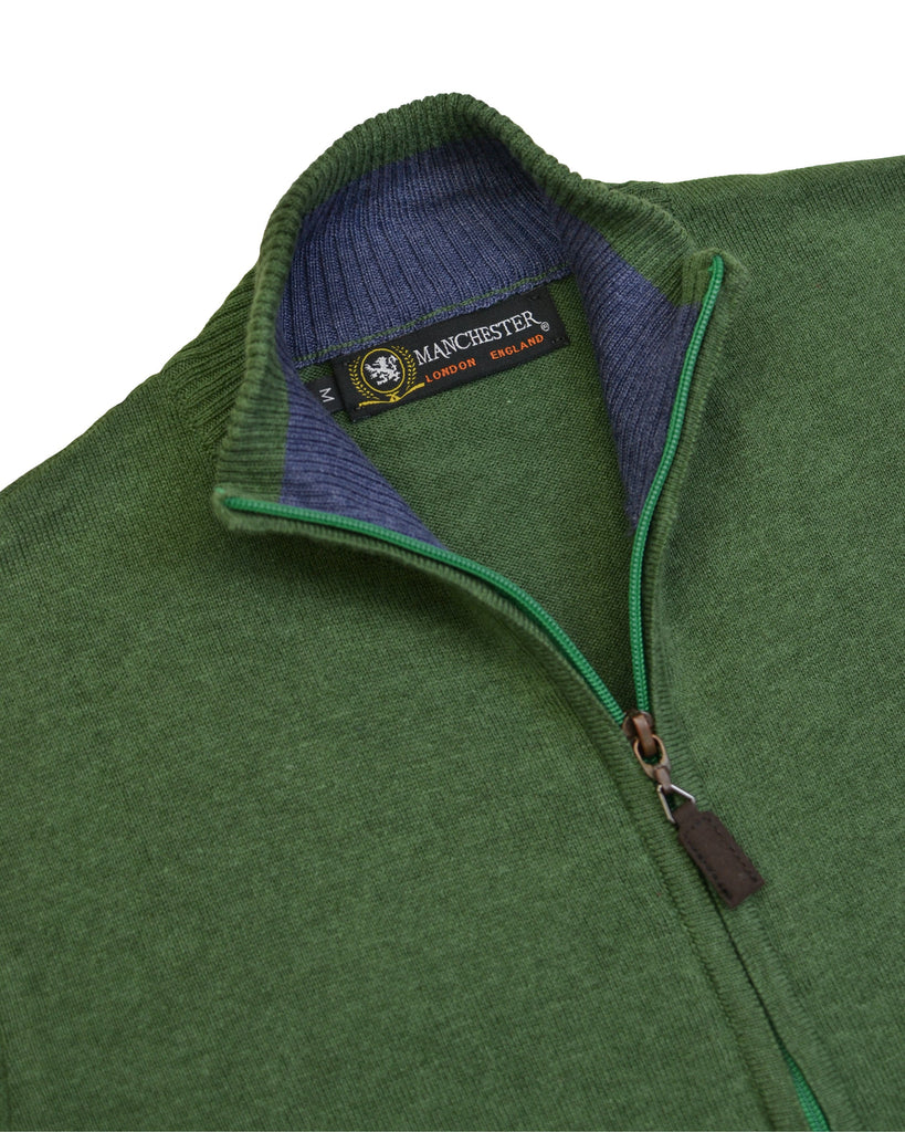 {"altText": "Manchester Sueter con Zipper Cuello Mock Verde Vista Cierre", "color": "VERDE MEDIO", "url": "https://cdn.shopify.com/s/files/1/0762/6925/7013/files/7056-P_Verde_3.jpg?v=1712879257"}