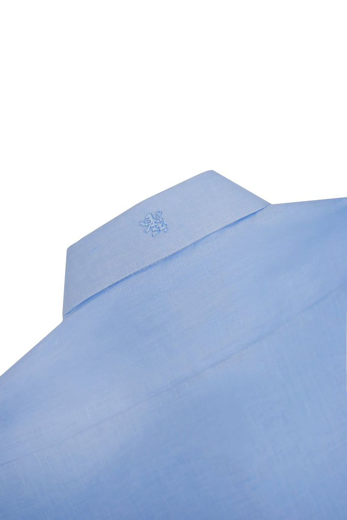 {"altText": "Manchester Junior Guayabera de Lino Manga Larga Vista Trasera de Cuello en Azul", "color": "AZUL", "url": "https://cdn.shopify.com/s/files/1/0762/6925/7013/files/8132M_AZUL_6.jpg?v=1701445040"}