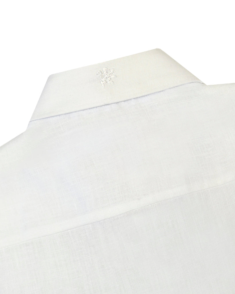 Manchester Junior Guayabera de Lino Manga Larga con Alforzas en Hueso Vista de Espalda