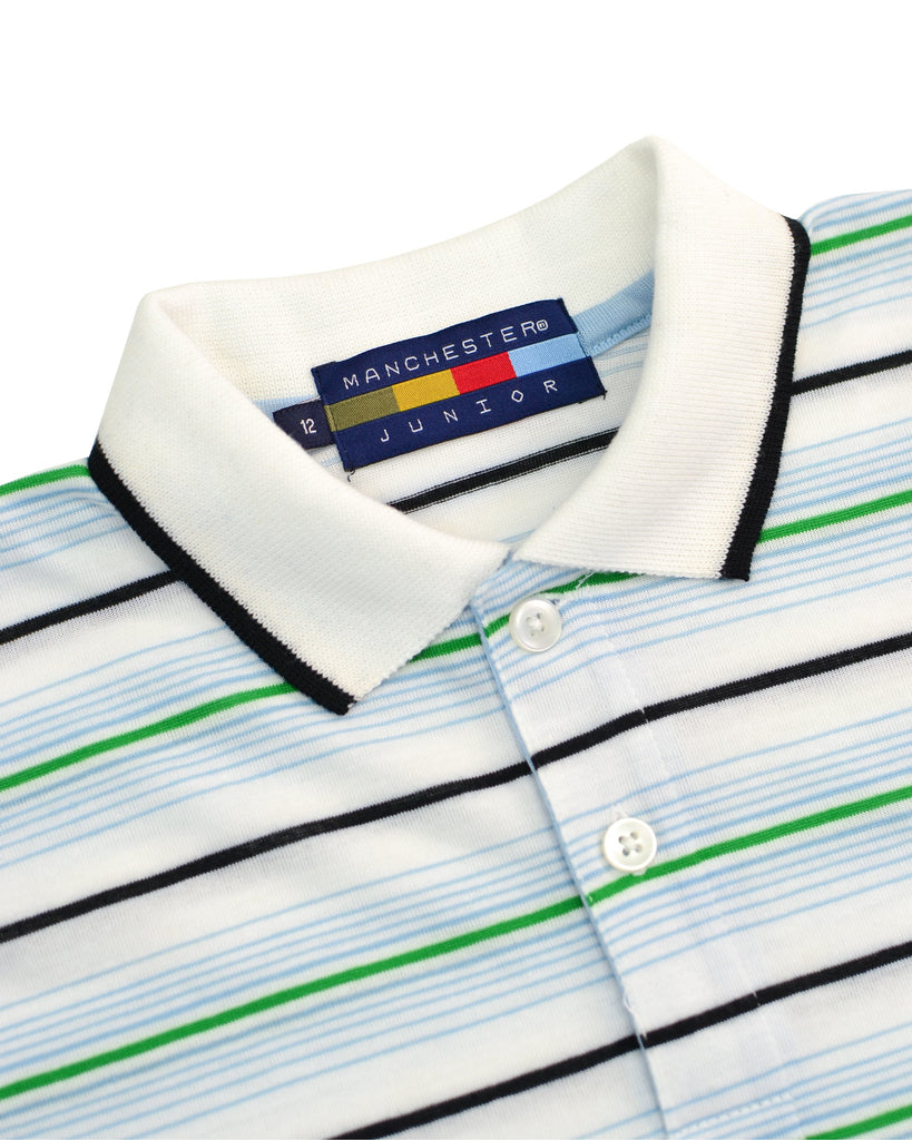 {"altText": "Manchester Junior Cuello Polo Etiqueta Detalle 2 Botones", "color": "AZUL", "url": "https://cdn.shopify.com/s/files/1/0762/6925/7013/files/8771T_3.jpg?v=1697468264"}