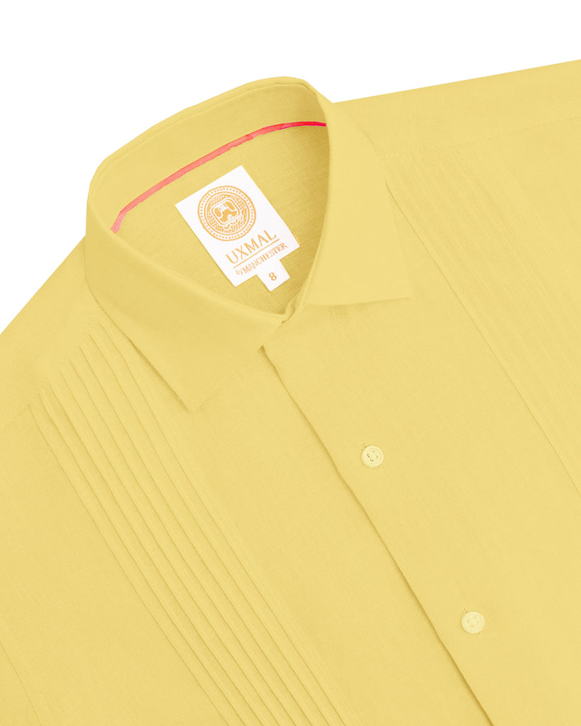 Manchester Junior Guayabera de Lino Manga Larga Vista Trasera en Amarillo