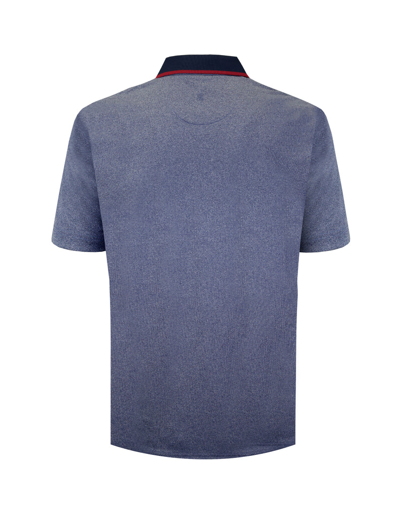 Espalda polo deportivo gris marino con cuello azul y rojo, diseño versátil para deporte o estilo casual 