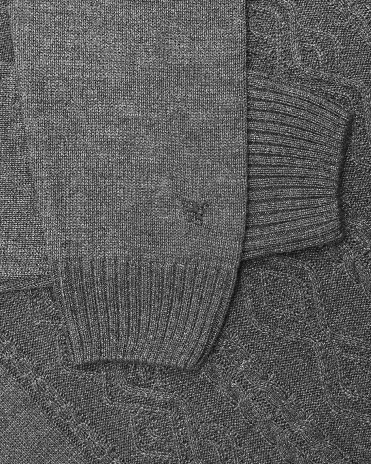 GRIS MEDIO