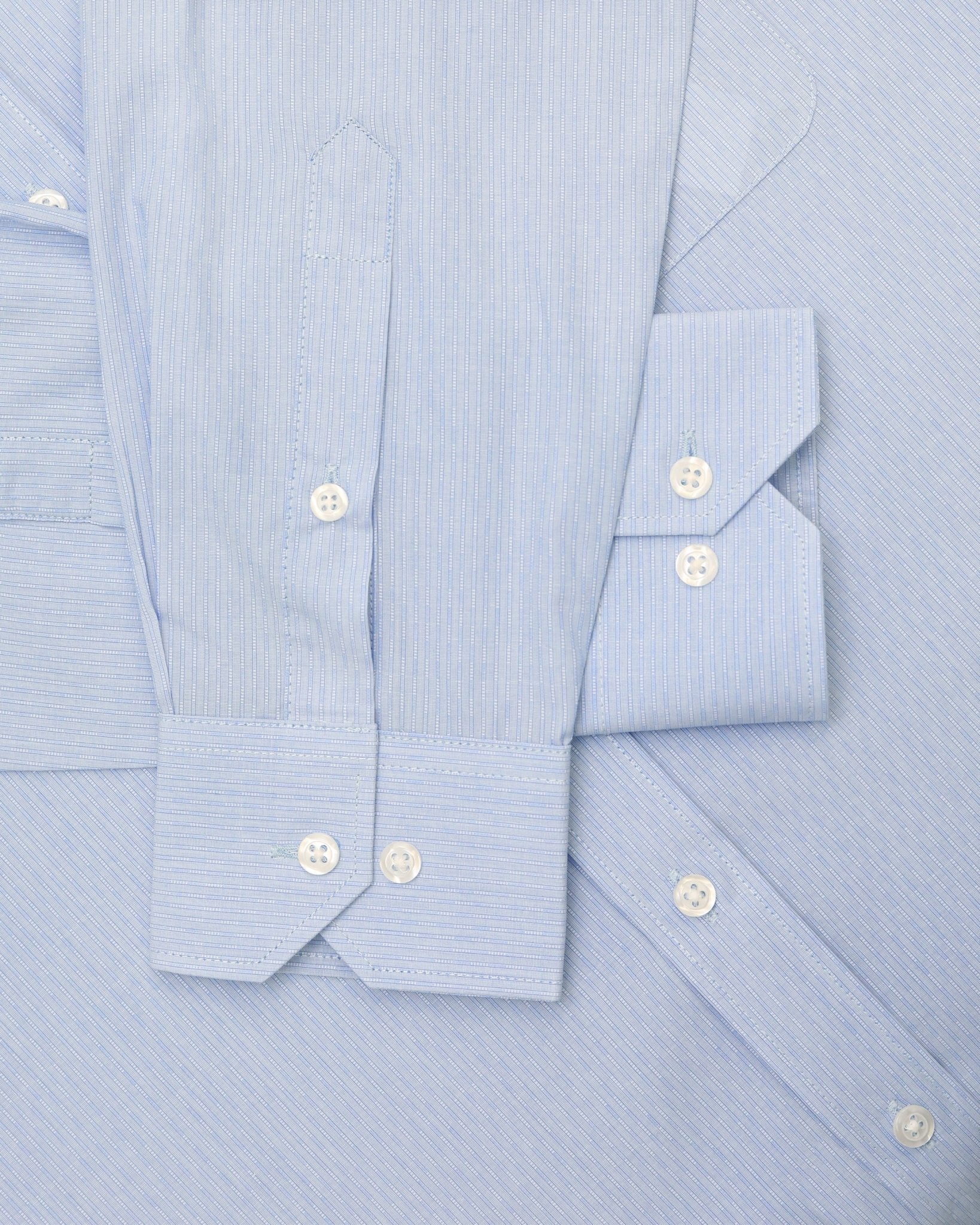 Manchester Camisa Casual Button Down Micro Rayas y Bolsillo Frontal - Manchester