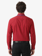 Manchester Camisa de Vestir Lisa Corte Slim Fit Cuello Roma color vino para hombre