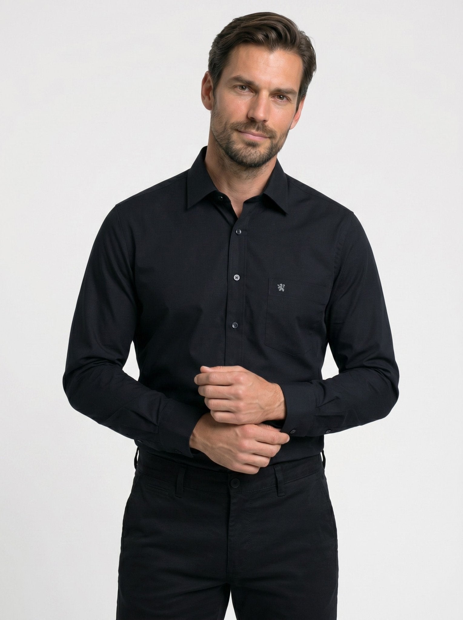 Manchester Camisa de Vestir Slim Fit en Algodon color negro para hombre