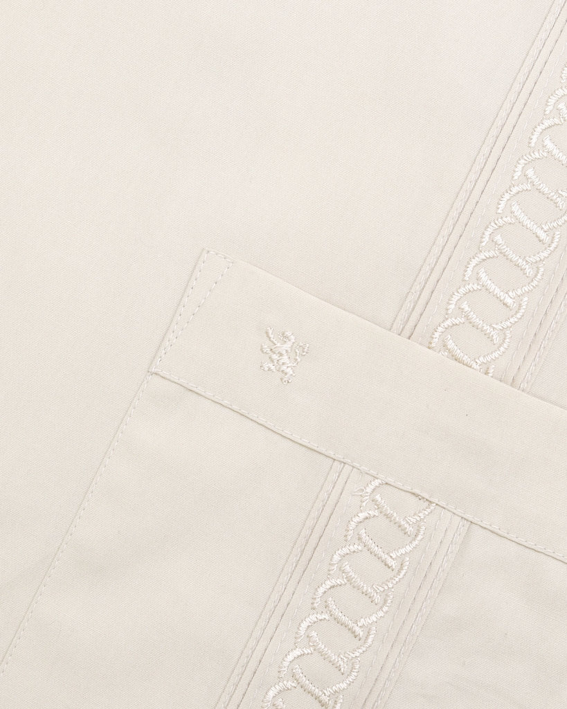 Manchester Guayabera Corta con Bordado de Circulos Cuatro Bolsas - Manchester