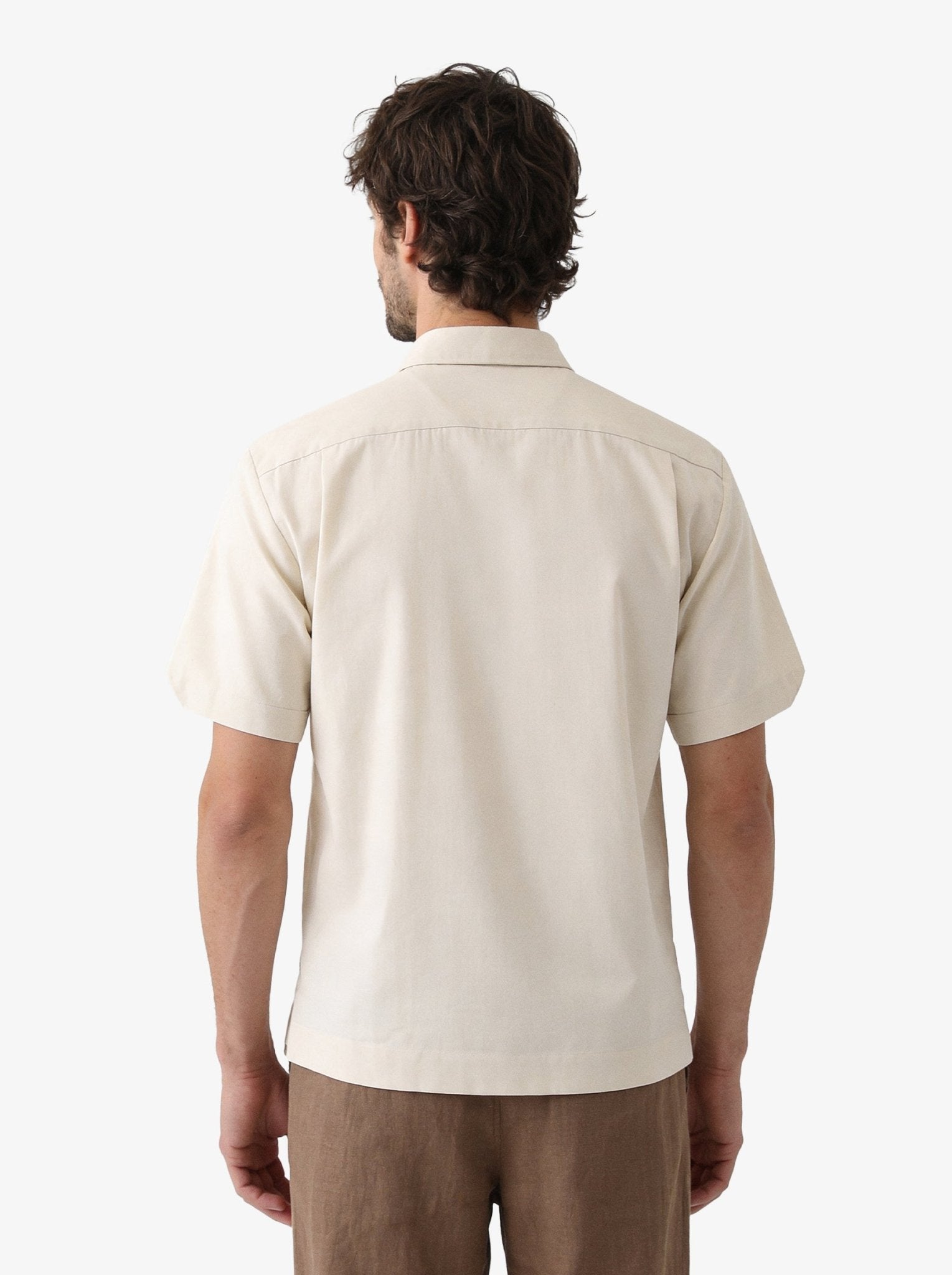 Manchester Guayabera Corta con Bordado de Circulos Cuatro Bolsas - Manchester