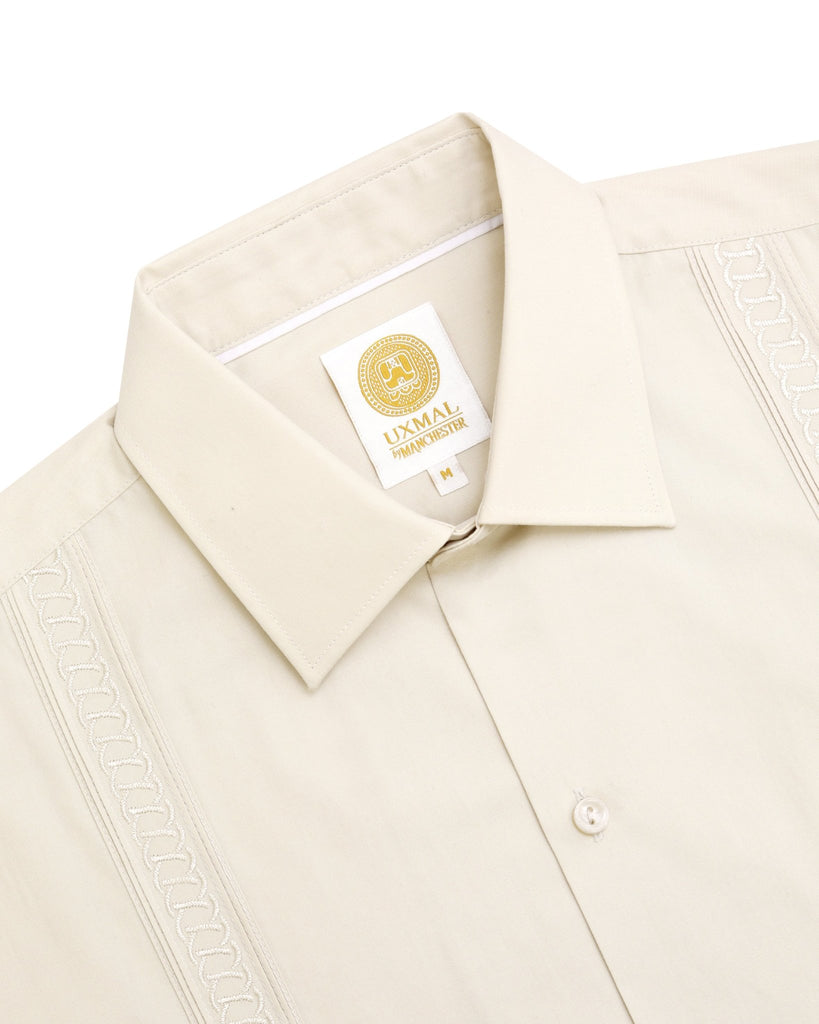 Manchester Guayabera Corta con Bordado de Circulos Cuatro Bolsas - Manchester