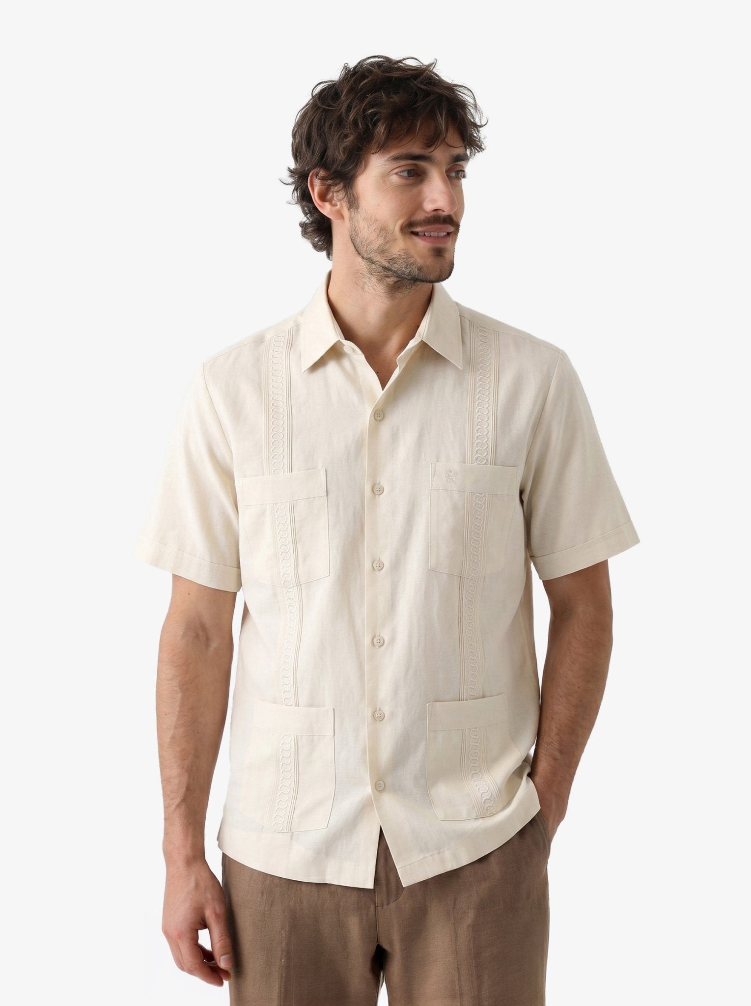 Manchester Guayabera Corta con Bordado de Circulos Cuatro Bolsas - Manchester
