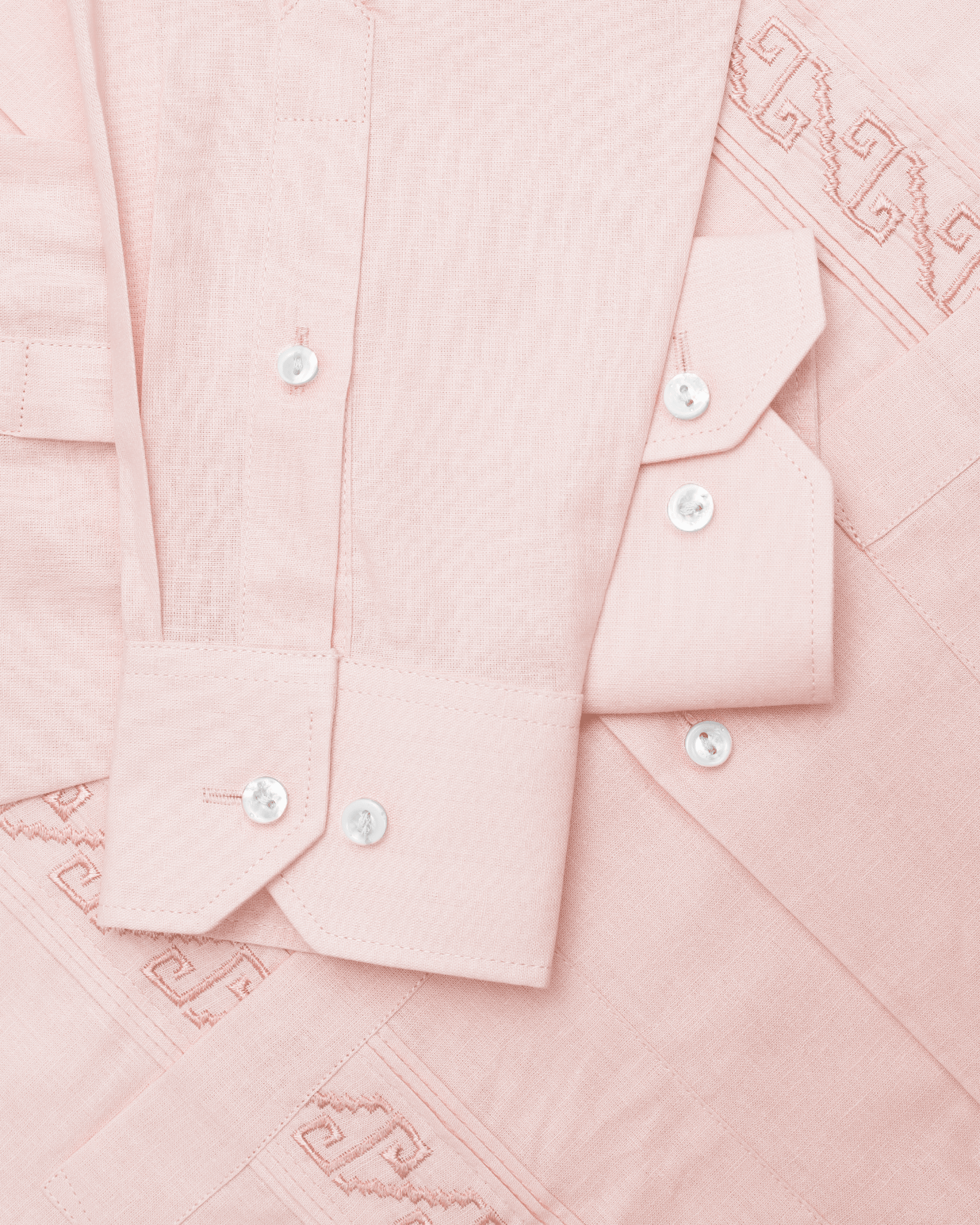 Manchester Guayabera Premium con Bordado Geométrico Elegante - Manchester