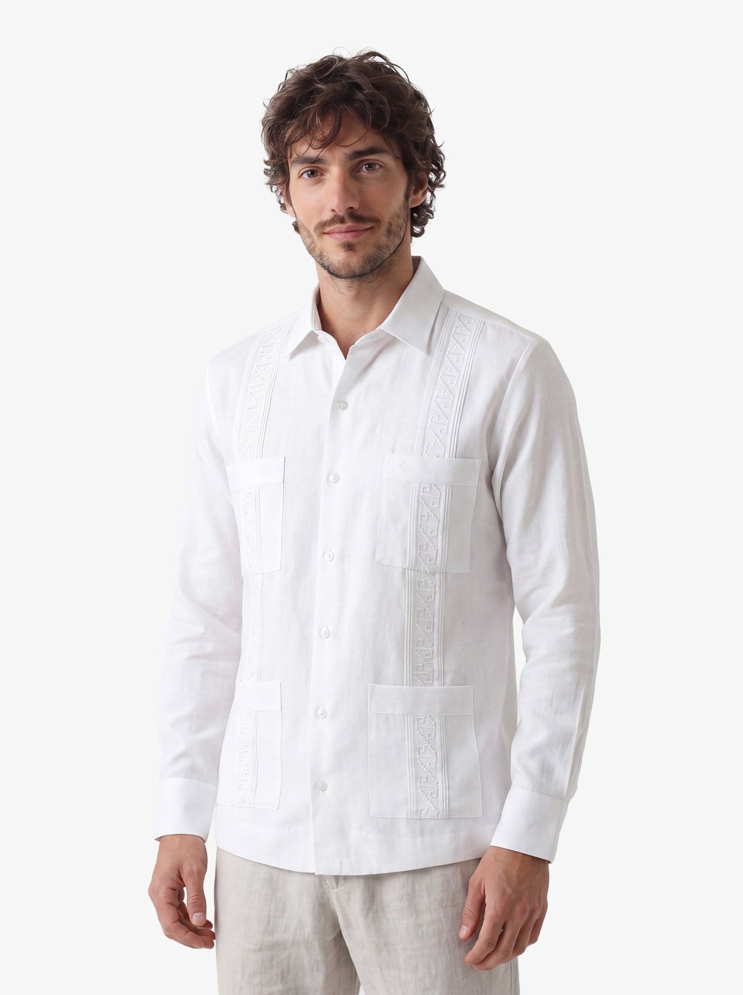 Manchester Guayabera Premium con Bordado Geométrico Elegante - Manchester