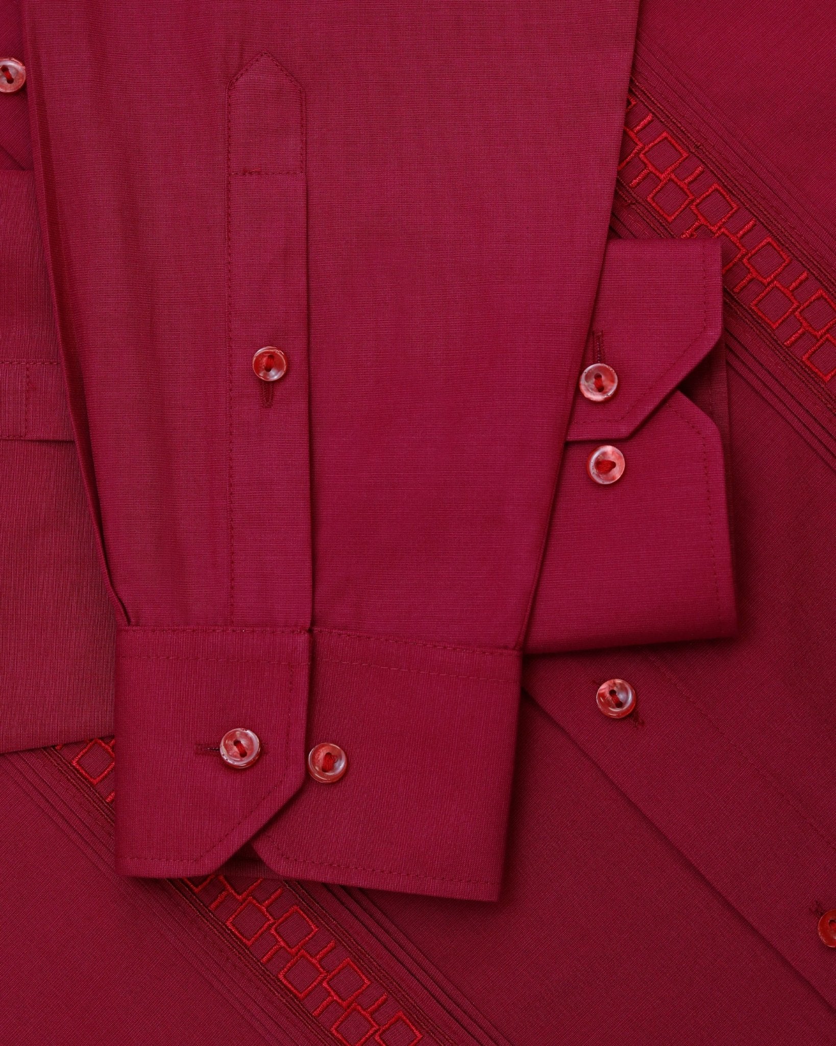 Manchester Guayabera Slim Fit Sin Bolsas Alforzas Bordado Elegante - Manchester