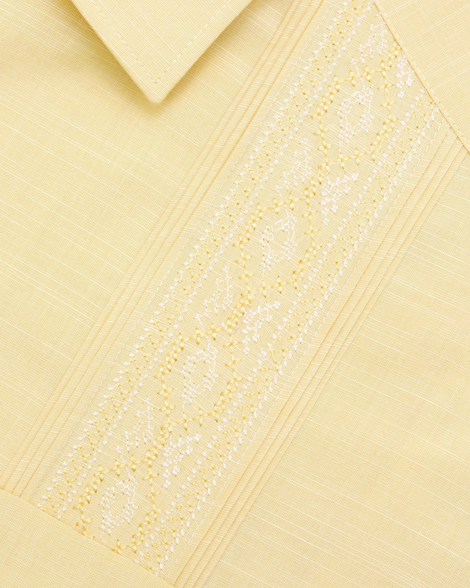 Manchester Guayabera Tradicional Alforzas Finas y Bordado - Manchester