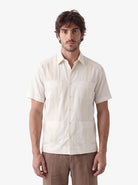 Manchester Guayabera Tradicional Cuatro Bolsas Caribe Esencial - Manga Corta - Manchester