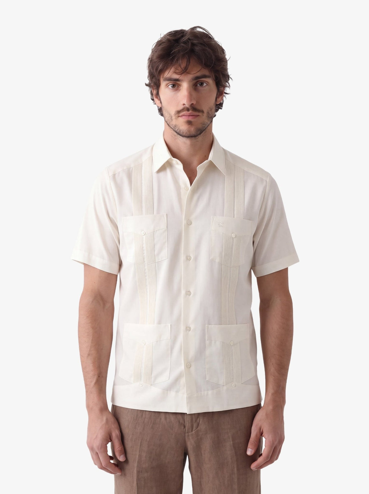 Manchester Guayabera Tradicional Cuatro Bolsas Caribe Esencial - Manga Corta - Manchester