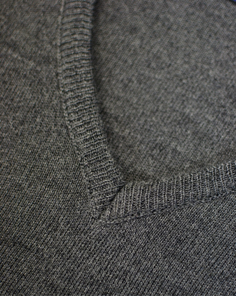 Manchester Suéter Liso Cuello V Lana Merino - Acrílico - Manchester